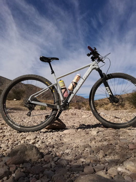 Santa Cruz Highball 2019